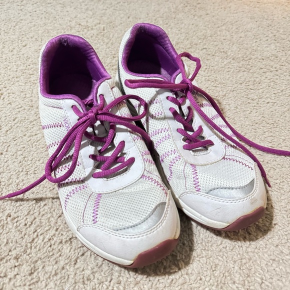 Vionic Shoes - Picture 1 of 7